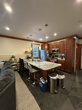 Kitchen - Shared MUSC Housing Close to Campus Townhome