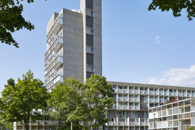 Exterior - 10 mins walk to campus!