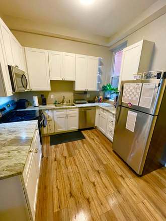 kitchen - Huge 2BR Near Johns Hopkins Hospital Apartments