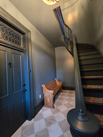 View of shared front entryway. Another unit is located upstairs. - Fully Furnished 2 Bed/1 Bath with Utilities Included Duplex