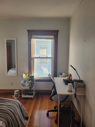 Room 1 - 2 Bedrooms for sublease | Fully furnished | 10 mins to campus Apartments