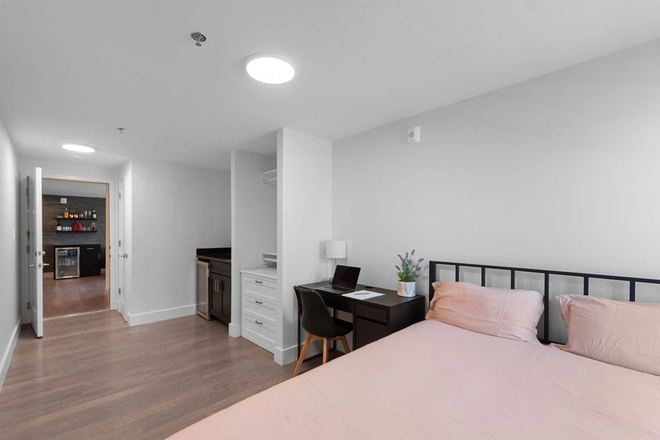 Bedroom - 608 Kingsland Avenue, ClockTower Apartments