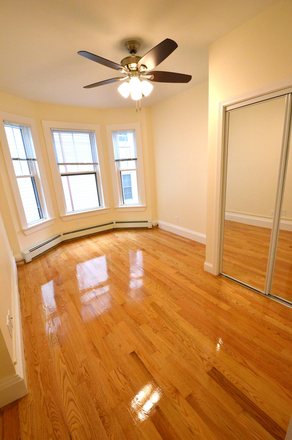 Bedroom - 4 Bed Available 9/1/25! *CONTACT NOAH 603-470-8181 Apartments