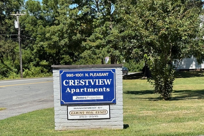 Outside street view - 1B1B crestview apartment(practically on campus)