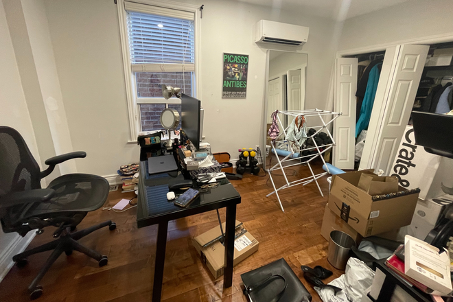 your bedroom - 1 spacious bedroom for rent in a 3bd 1ba apartment