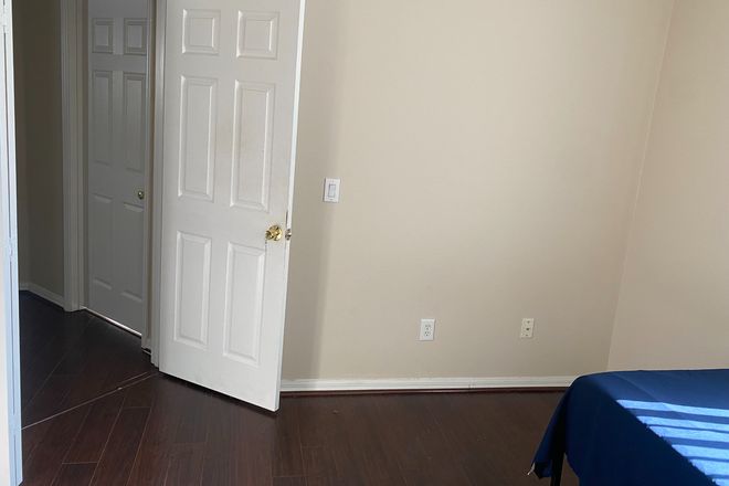 Angle 3 - Private Room near UCF (House)