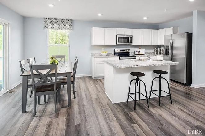 Image of the kitchen - Housing close to campus Townhome