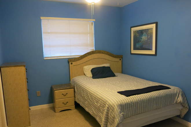 Bedroom 1 - Bedroom $1,150/mo includes utilities, Wi-Fi, onsite parking & Washer/Dryer. Safe neighborhood. House