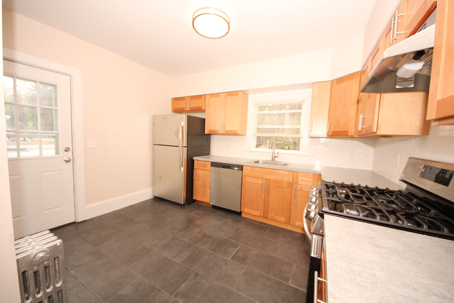 . - Fully renovated beautiful 4 bedroom porperty in Waltham Duplex