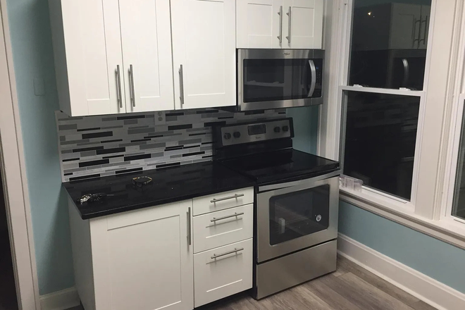 Kitchen - Luxury 2bd/1bth House - 1/2 Block to XU