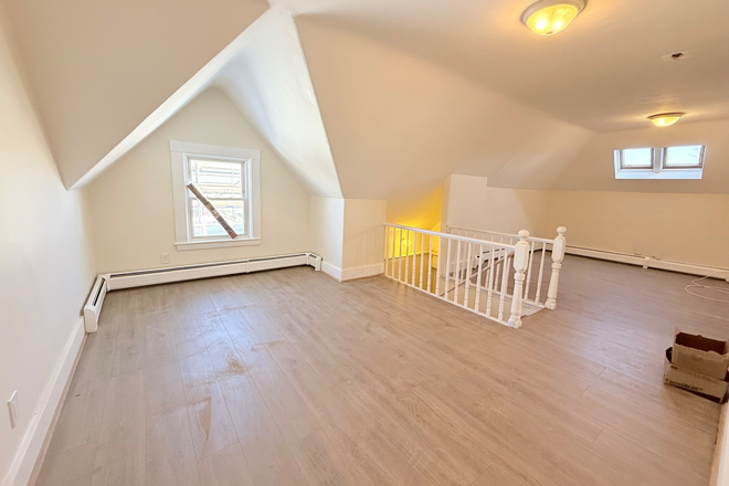Dining Room North view - 2 Bedroom Apt in Inman Sq 3 Family with Laundry on premises and basement storage