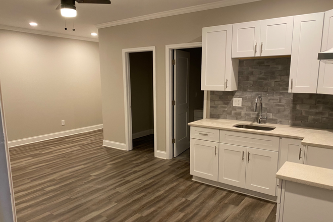 Entrance 1 - Basement Apartment Toco Hills