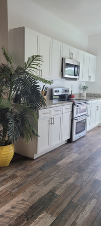 Kitchen - Hidden Courtyards Student Oasis Duplex