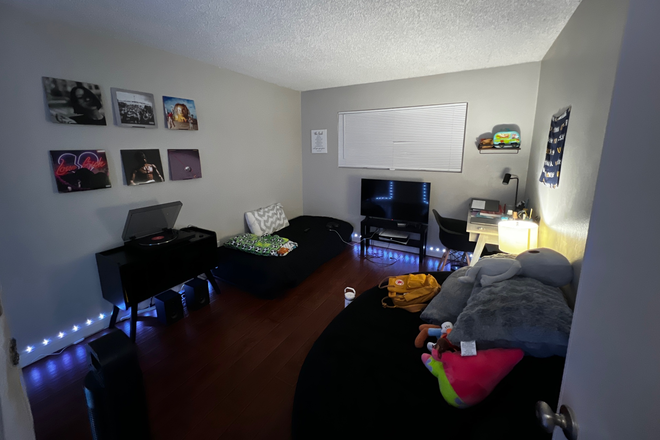 Bedroom - N/A Apartments
