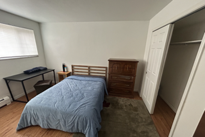 Available bedroom - South Street Apartments, close to campus and downtown
