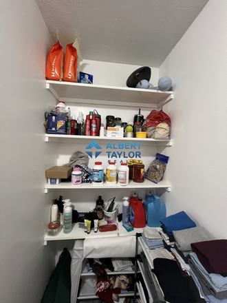 Bedroom Shelving - HUGE 3Bed/1.5Bath - Steps from Campus - Perfect for Quiet Study