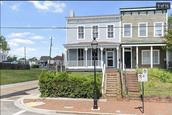 Front yard - House on West Clay