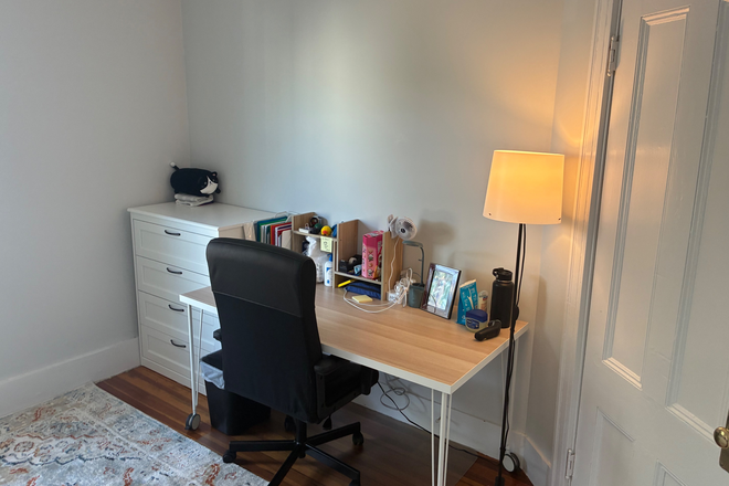 Bedroom - 1 Room Sublet Near Campus Triplex