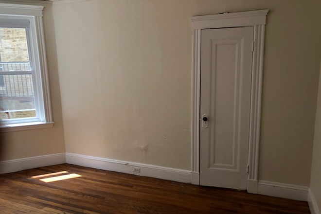 Call NOW for showings! 617-236-8550 - BOYLSTON ST - *NO FEE* SYMPHONY STUDIO SECONDS TO CAMPUS FOR *9/1/2026* W/ LNDRY IN BLDNG, H&HW INC Apartments