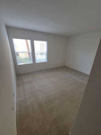 Bedroom - Newport North Apartments Close to Campus