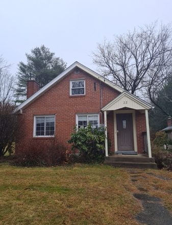 Front - Shared 3 bedroom house - walk to UConn