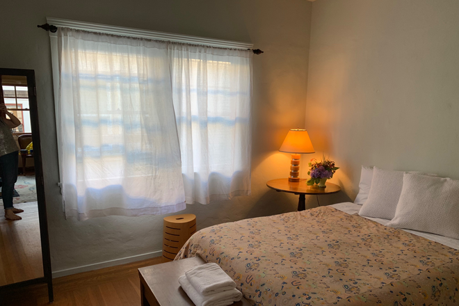 Bedroom 1 - Locksley House