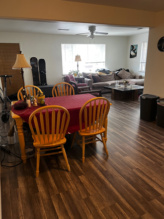 Entrance - Room Available! Marine St. Apt