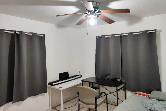One of the Bedrooms - House 5b2b close to campus