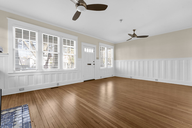 Front Entrance Into Living Room - Beautiful 3-Bedroom Condo in Hampton Park Terrace in Downtown Charleston