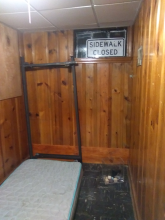 Small but cozy room 5. Lowest rent at $565/month - 7600 Adelphi next to south campus. Excellent budget option and convenient location House