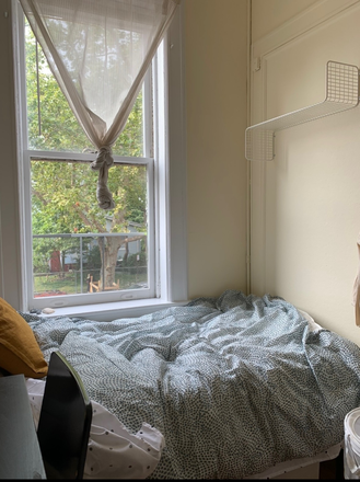 bedroom - Cozy Brooklyn Furnished Room Apartments