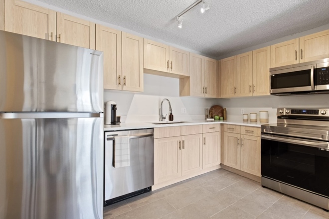 Kitchen - Mountainaire Apartments