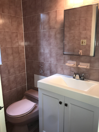 Primary Bath - Huge Bright 2 Bedroom 2 bath Apt Bldg Garden City Border