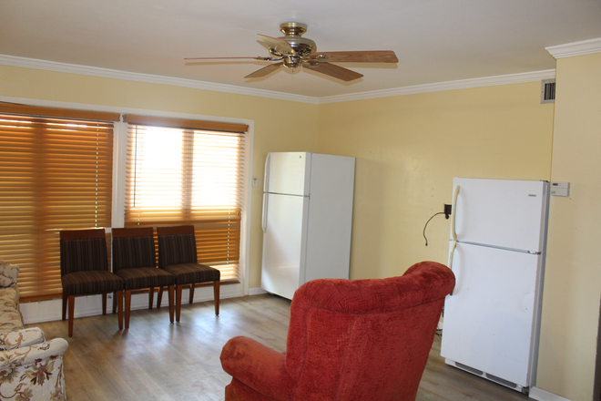 Living room - House close to UTD. Renovated and waiting for new tenants