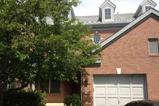Exterior - 2BR thome-St.Clair Court-Princeton