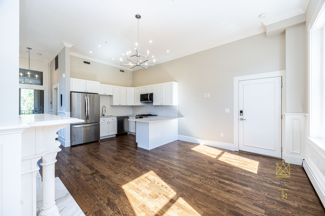kitchen - Luxury 1 Bed | 1 Bath Apartments