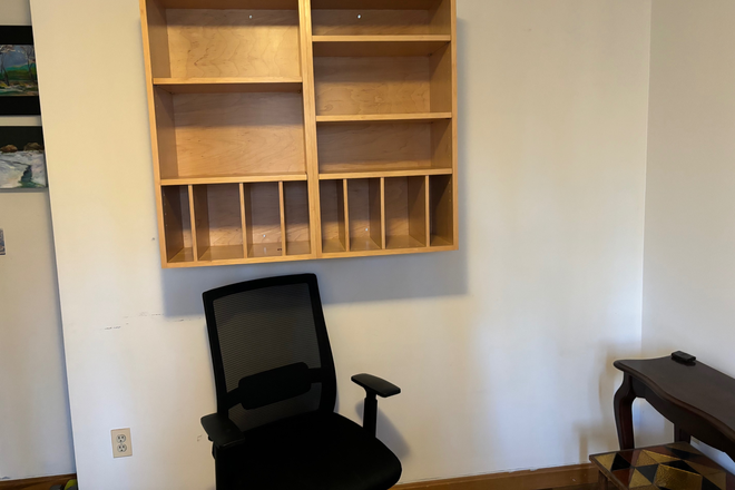 1 - Housemate near Art in the Orchard