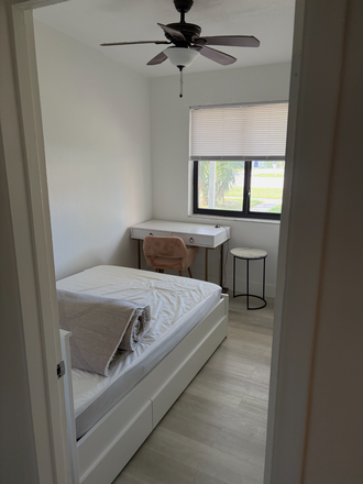 bedroom - double - Pompano Beach House