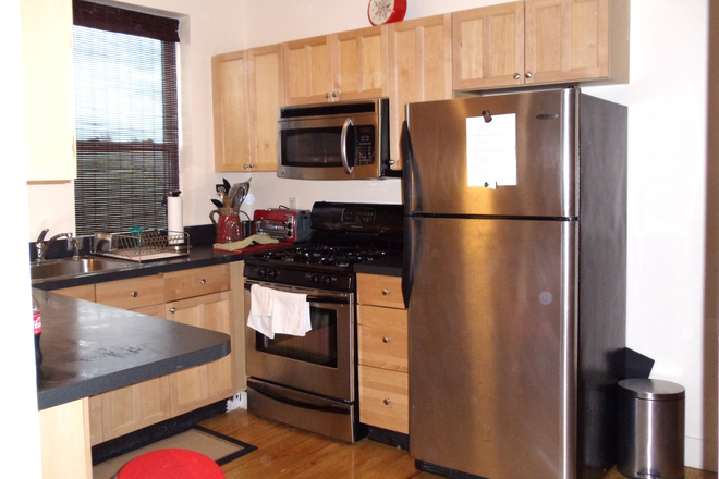 visit hubrealtyproperties.com - Fenway, newly renovated parkview studio with dishwasher
