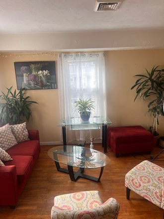 living room - TWO ROOMS AVAILABLE Apartments