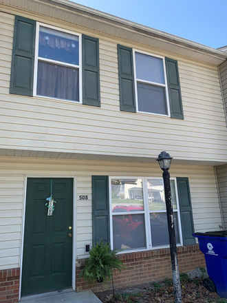  - 3 Bedroom 2.5 Bath Townhouse
