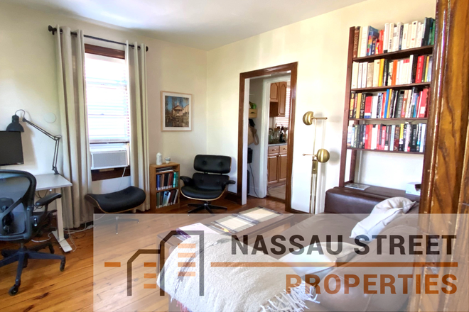 Living room - 2BR apt-Wiggins St-Princeton