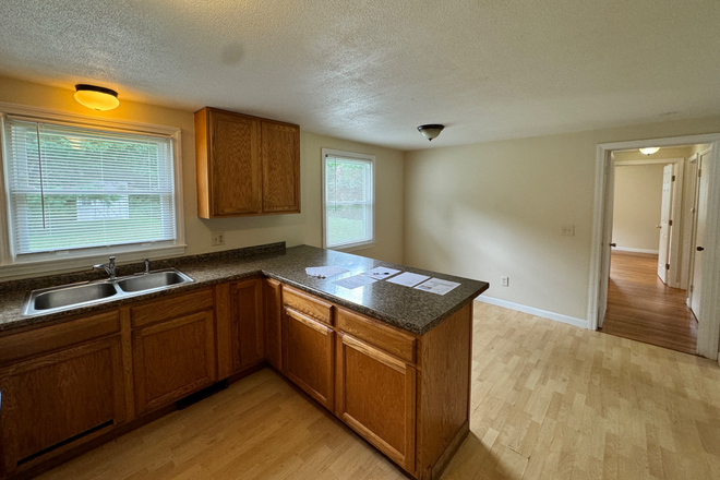 interior - 4 BED HOUSE PERFECT FOR GROUPS AVAILABLE 2026-2027!