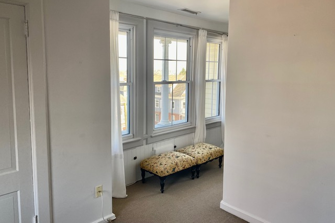 Window alcove - Charming, light-filled, quiet 1,581-sf, 2-bedroom,1 bath apt. in a well-maintained house