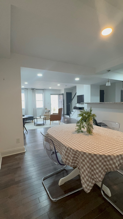 Dining area - Private Furnished townhome- utilities included - flexible terms - short drive to campus