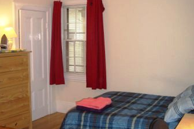 bedroom - 27 William St furnished post-doc house with semi-studios and shared bathrooms