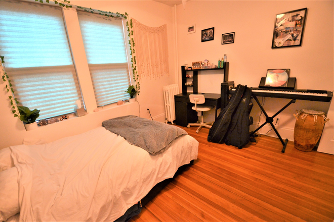 2 Bedroom - 47 Symphony Rd. - Available 9/01 - Comfortable Charming 2 BR on Symphony Rd