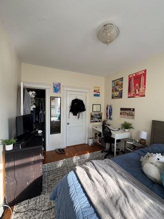 bedroom from windows- deep closet with shelf storage - LEASE TAKEOVER: Single bedroom in 2 bd/1 bath apt minutes walk from campus! Great roommate included!