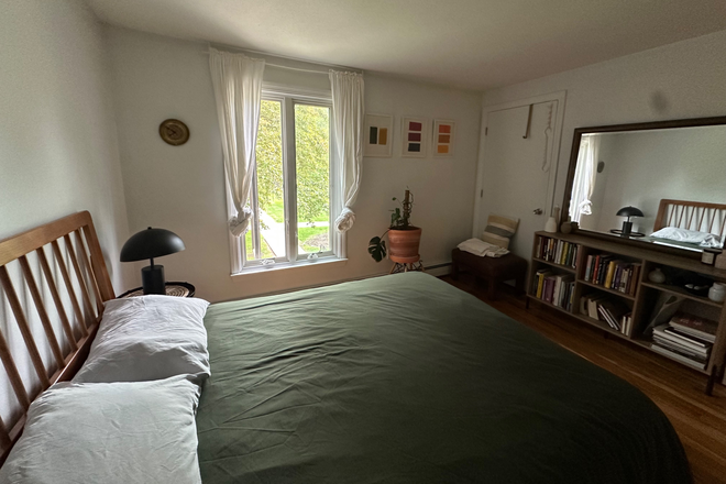 Bedroom - 2bd-1bth townhouse in echo hill for Commuters!