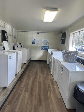 Laundry - 1800 JPA Apartment, Single Room Close to Campus